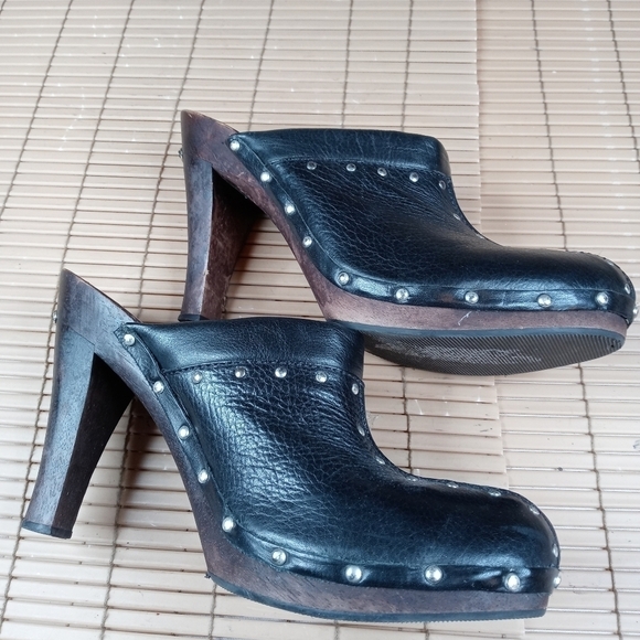 Michael Kors women's black leather 4" heel wood platform mule. Silver studs. Sz - Picture 9 of 10